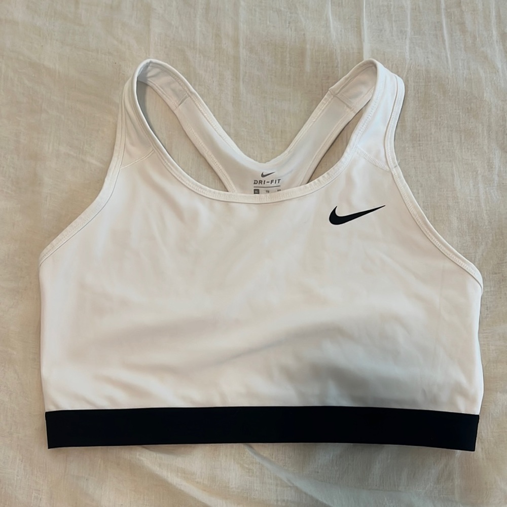 NWOT racerback Nike sports bra